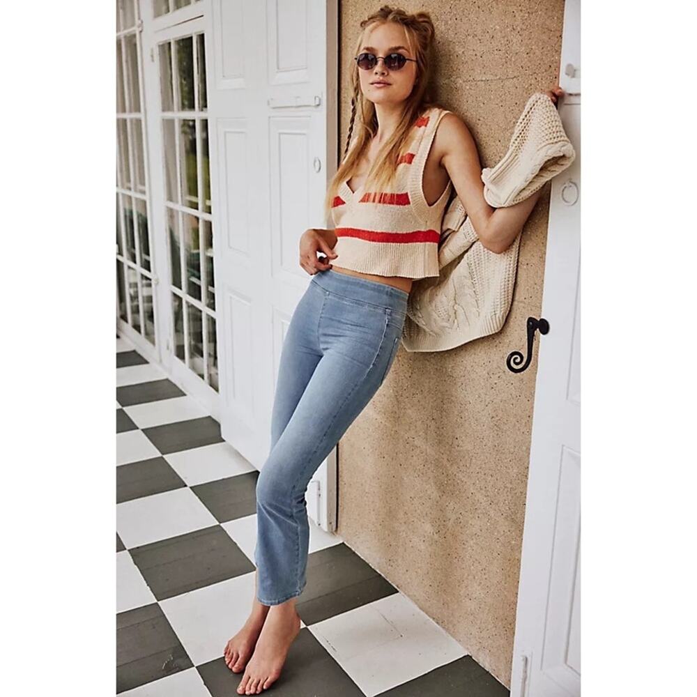 Free People We The Free In My Feelings Cropped Slim Flare Jeans Size X-Small EUC